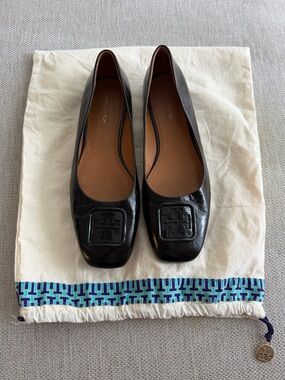 Tory Burch Georgia Black Leather Square-Toe Logo Flats